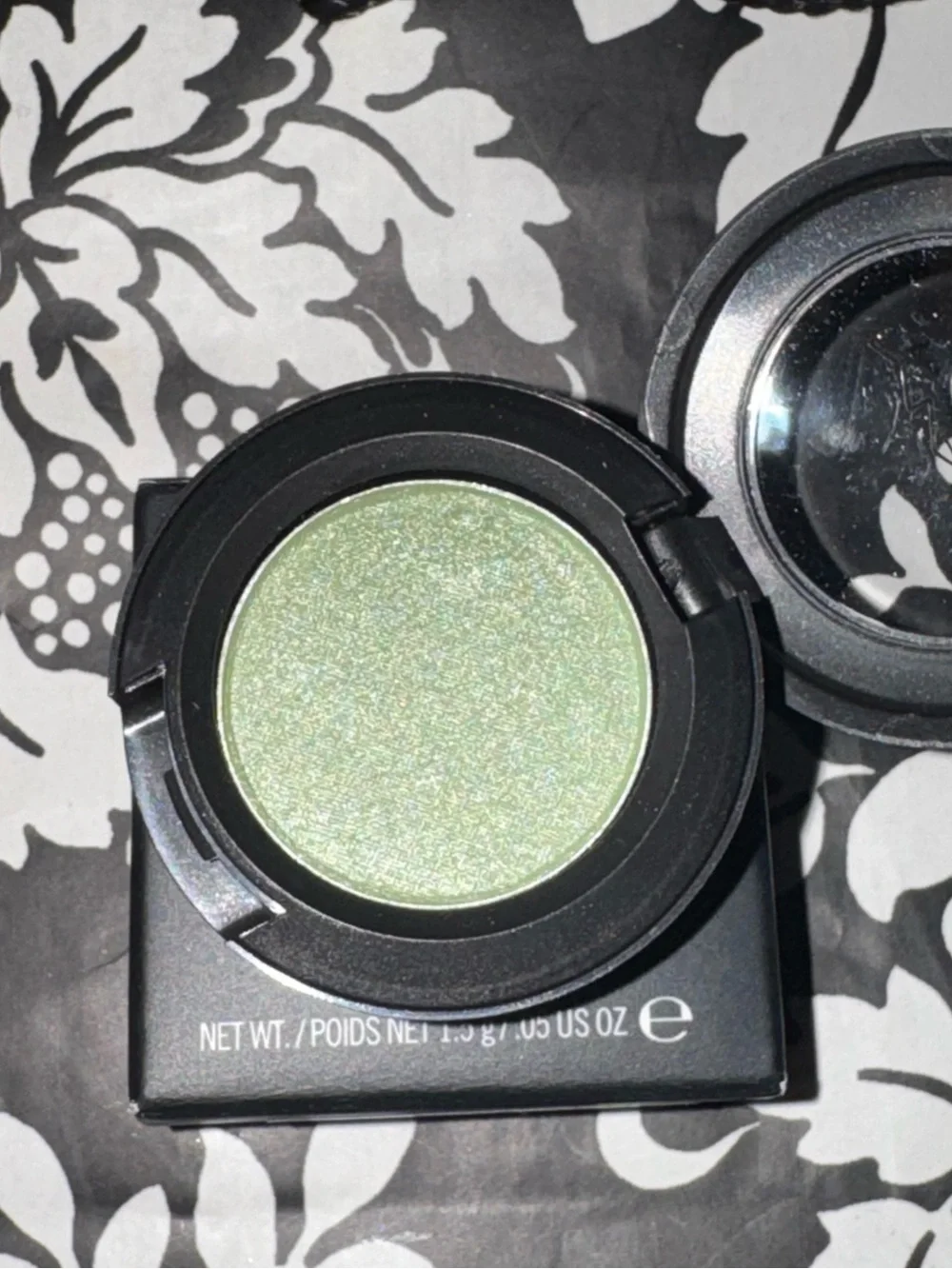 MAC Pale Straw Eyeshadow